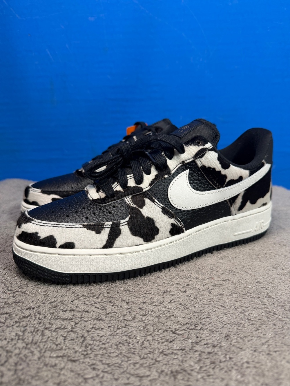 Nike air force 1 w cow print
Brand new